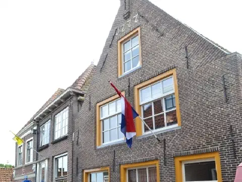 Fassade des VOChuys in der Breedstraat
