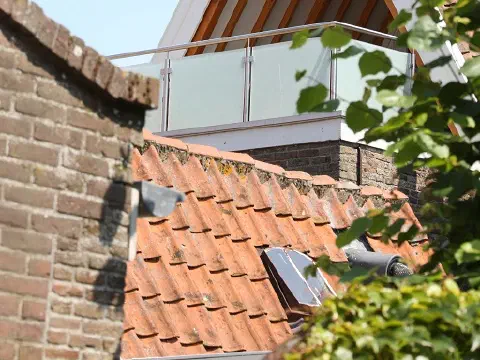Rückseite des Hauses mit der Loggia